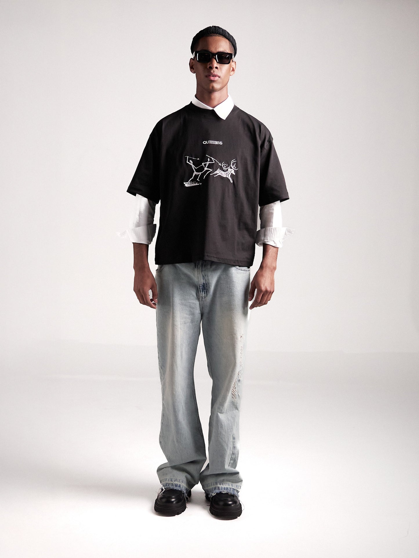 Camiseta Rupestris Negra Bordada